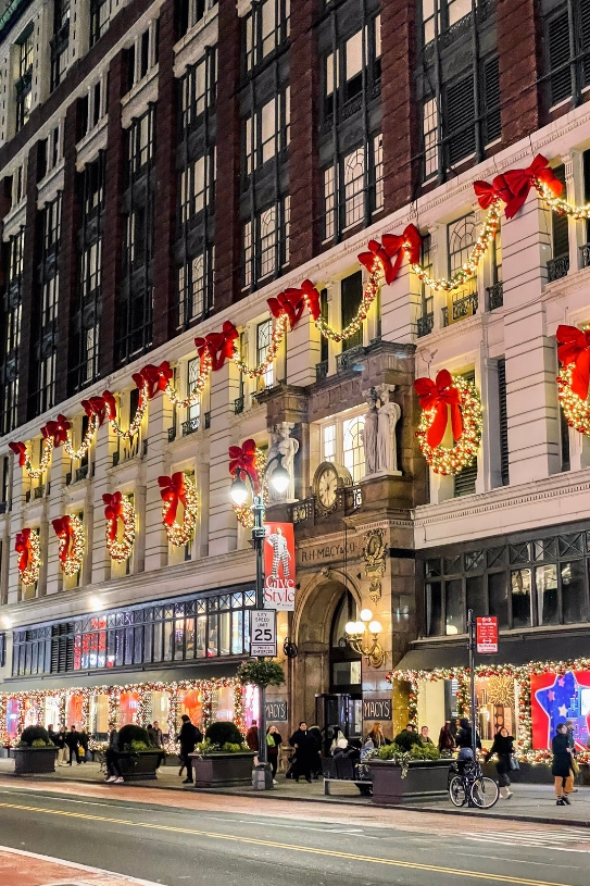 Macy's Herald Square unwraps its 2022 holiday window displays